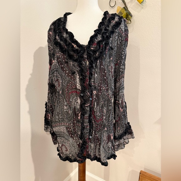 Signature by Larry Levine Woman Black and Red Beaded Paisley Blouse - Picture 1 of 12